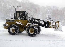 社長除雪中